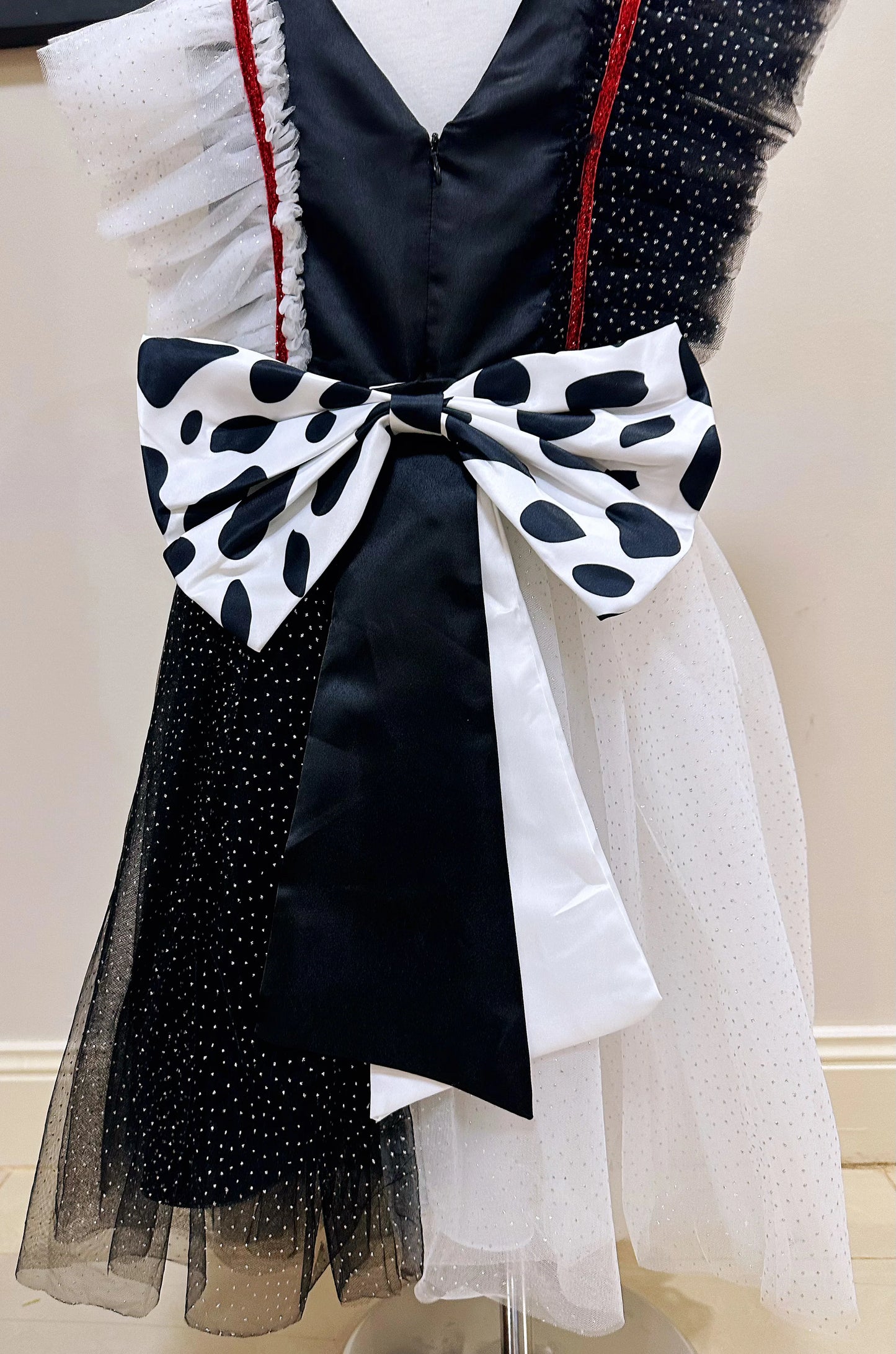 Cosplay Halloween Costume Party Black and White Dresses